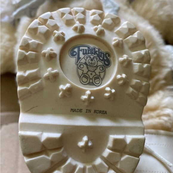 Vintage Plush Beige “FURSKINS” Bear Stuffed Animal with White Boots - Picture 3 of 3